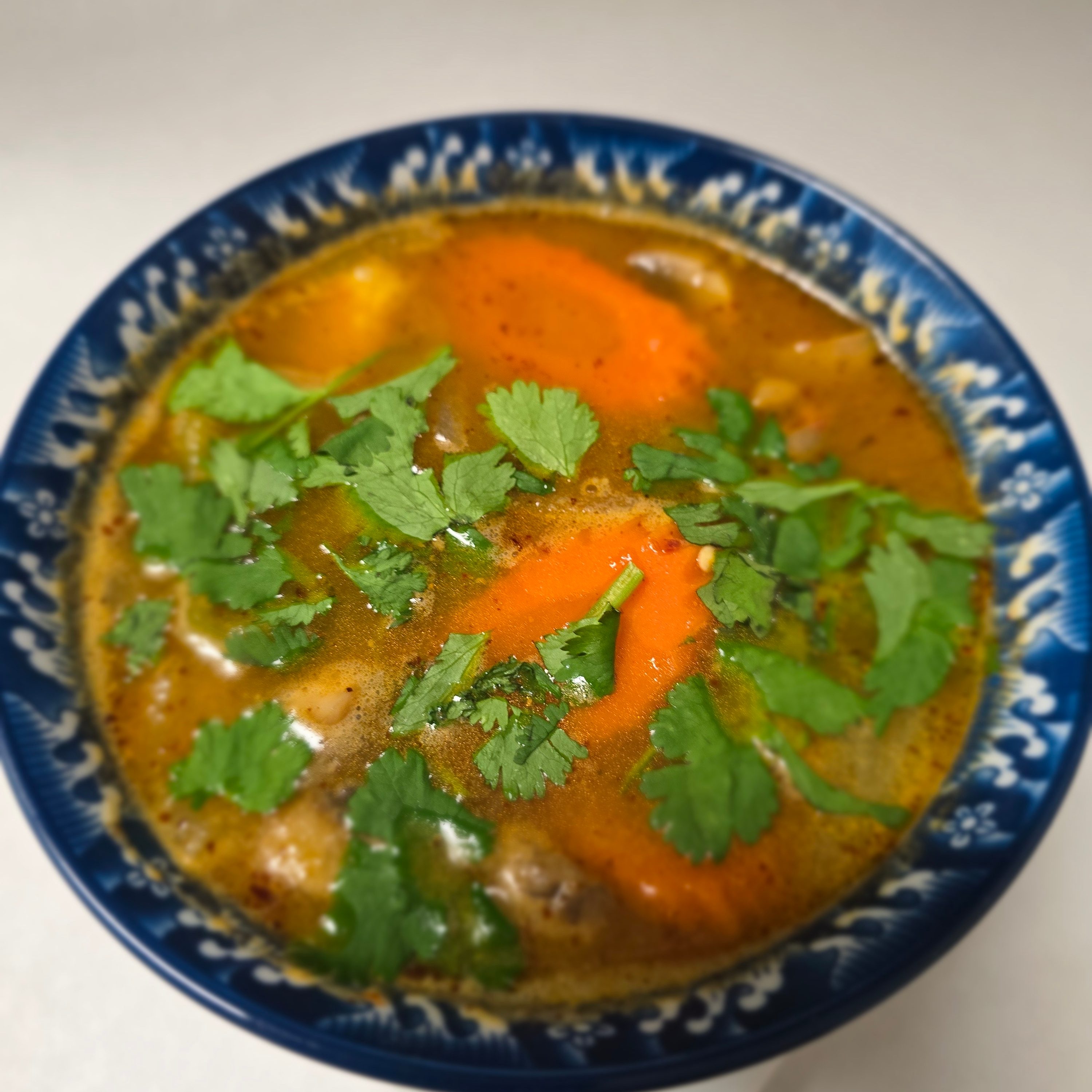 Tom Yum Gai (Hot And Sour Chicken) (M).