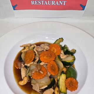 Cashew Nut Dinner (M)