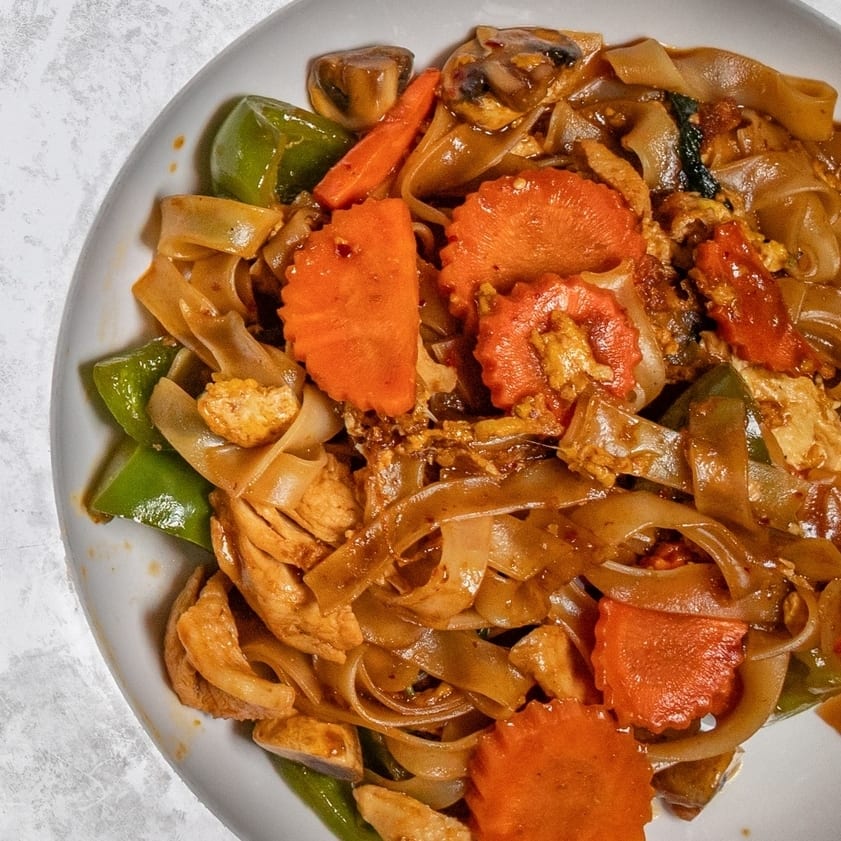 Pad Kee Mao Dinner (Drunken Noodles).